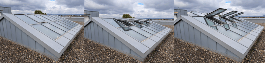 Öffnungen zur Rauchableitung in einer Dachkonstruktion. Drei Bilder während des Auslösungsvorgangs.